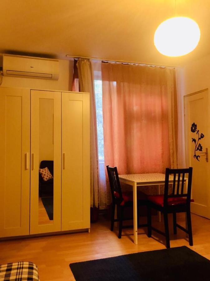 Central Charming Apartments Bucarest Extérieur photo